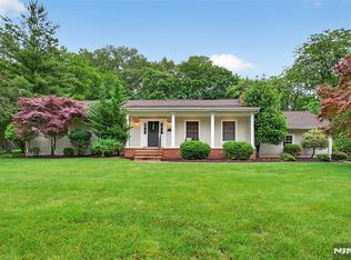 328 Blue Hill Ter, Wyckoff, NJ 07481