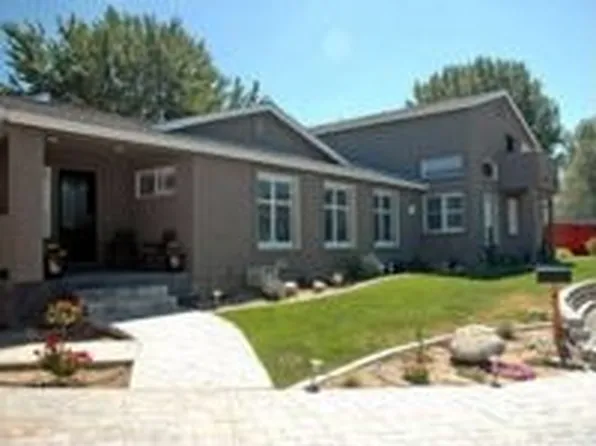 1435 Hunter Lake Dr, Reno, NV 89509