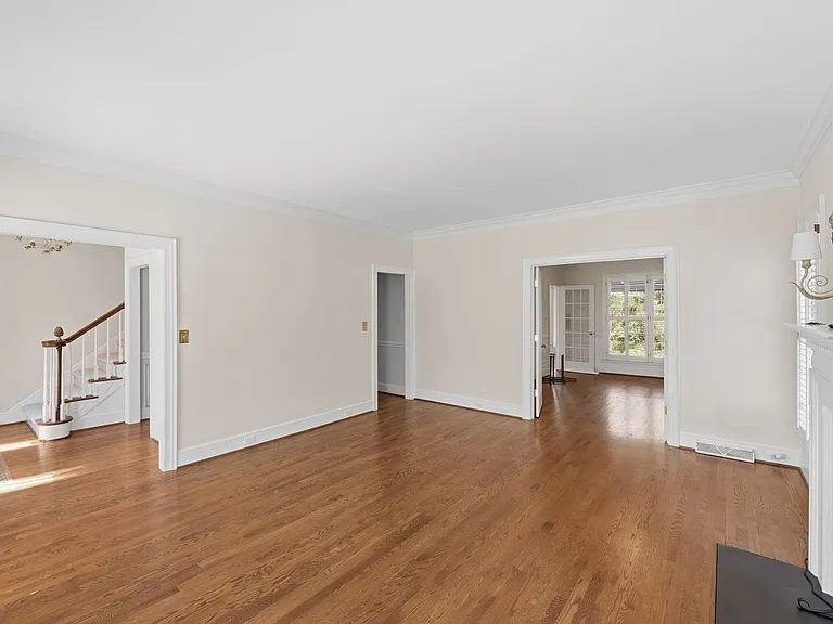 5906 Sharon Hills Rd — Photo 2