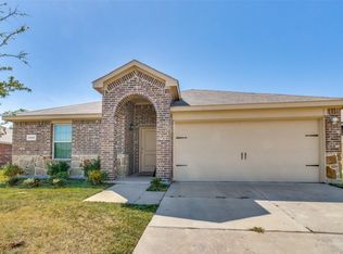 2427 Burkburnett Dr, Forney, TX 75126
