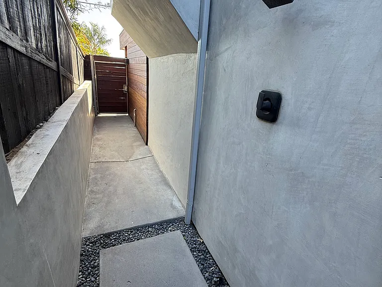 1623 Neptune Ave — Photo 21