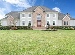 1 Comstock Ln, Colts Neck, NJ 07722