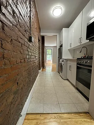 Rented by Camelot Realty Group | media 8