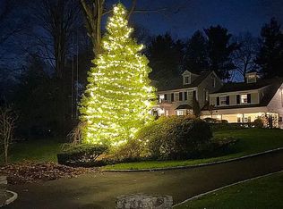 84 Five Mile River Rd, Darien, CT 06820