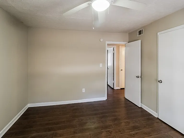119 Richard Way — Photo 12