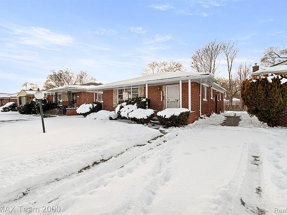 3rd image of 20295 Huntington Rd