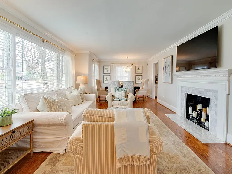 3221 Sunset Dr — Photo 9