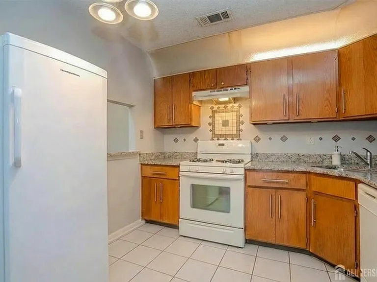 88 Crabapple Ln #88 — Photo 7