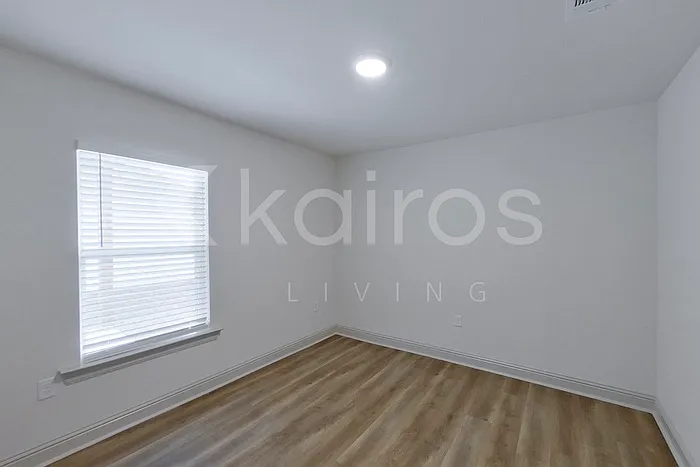 8118 Hendrick Dr — Photo 12