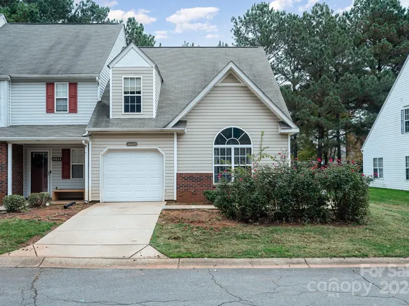 10650 Greyhound Dr, Charlotte, NC 28269