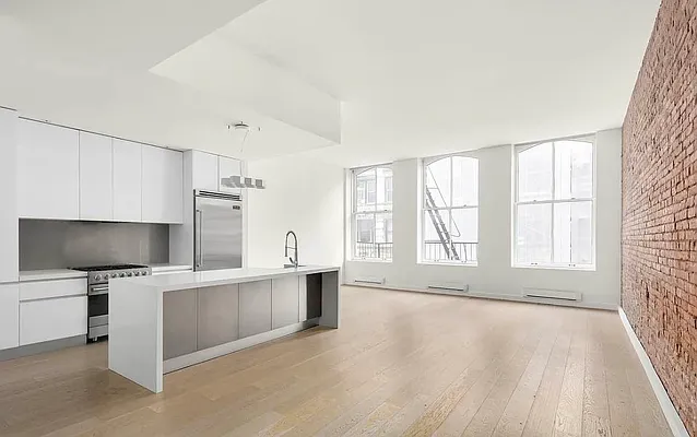 Rented by Douglas Elliman | media 19