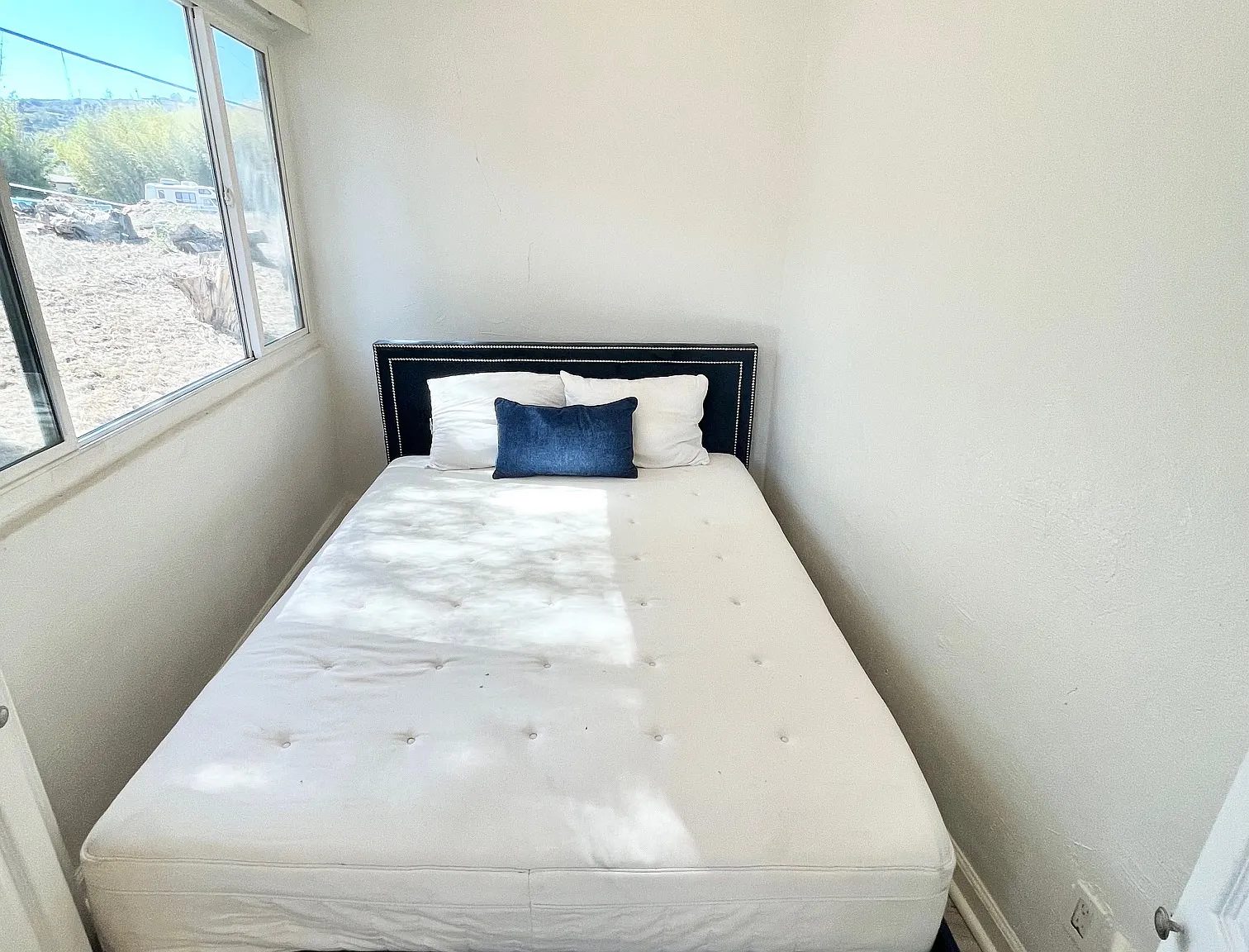 Studio, 550 sqft, $1,950 — Photo 3