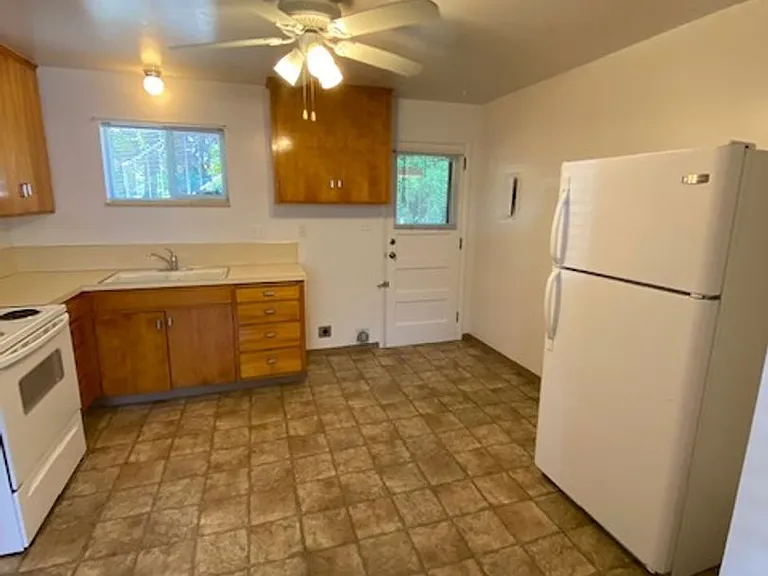 525 Brookside Pl #1 — Photo 4