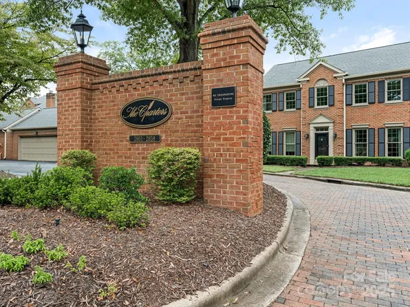2857 Sharon View Rd, Charlotte, NC 28210