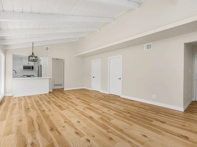 45 Pamela Ct — Photo 8