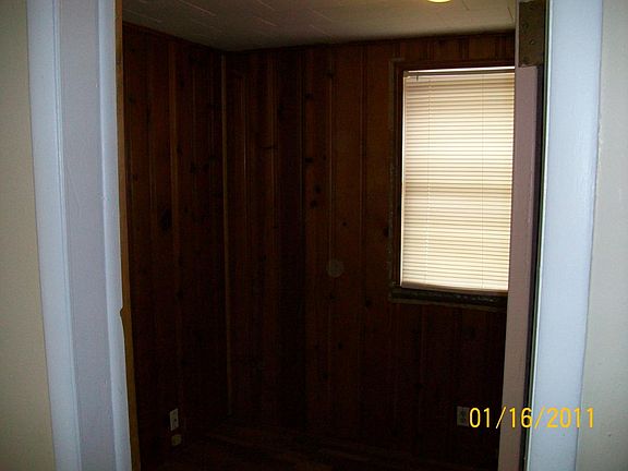 Bonus Room Knotty pine