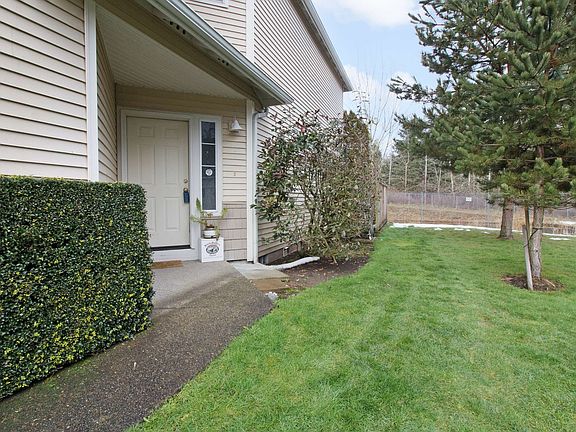 4th image of 12401 64th Ave E