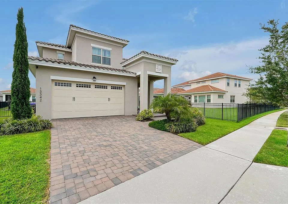 13342 Bromborough Dr