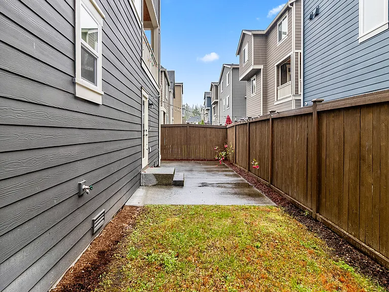 18617 45th Dr SE — Photo 39