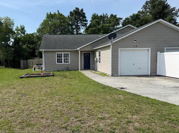 114 Charlton Road, Hubert, NC 28539