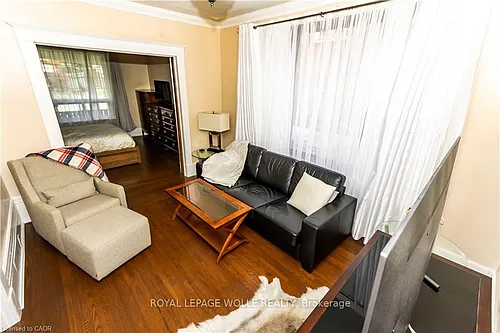408 Wellington St N #2 Photo 1