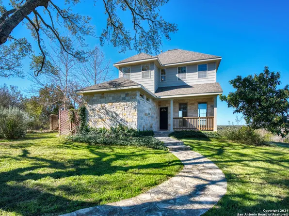 846 RIVER BLUFF CIR, Pipe Creek, TX 78063