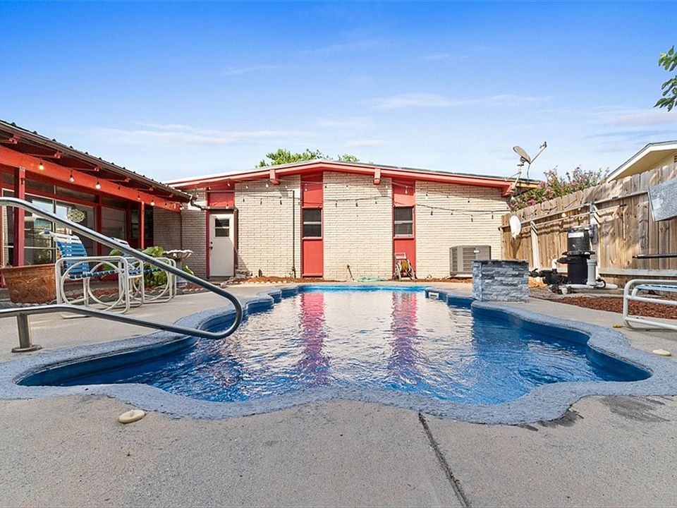 1st image of 123 E Janin Cir