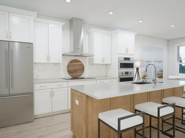 2616 River Birch Rd, Herndon, VA 20171