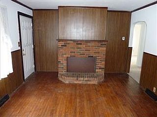 4th image of 9183 Lake Shore Blvd