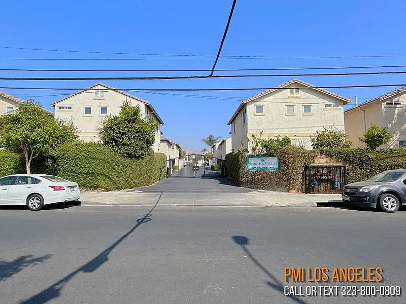 4 bed, 2.5 bath, 1861 sqft, $3,995 — Photo 1