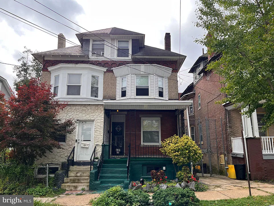 675 Rutherford Ave