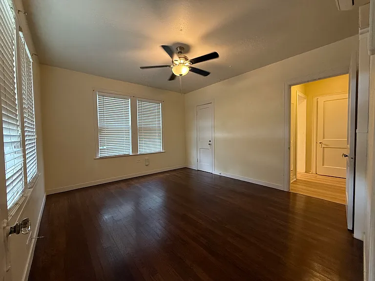 6711 Broadway St #6711 — Photo 8