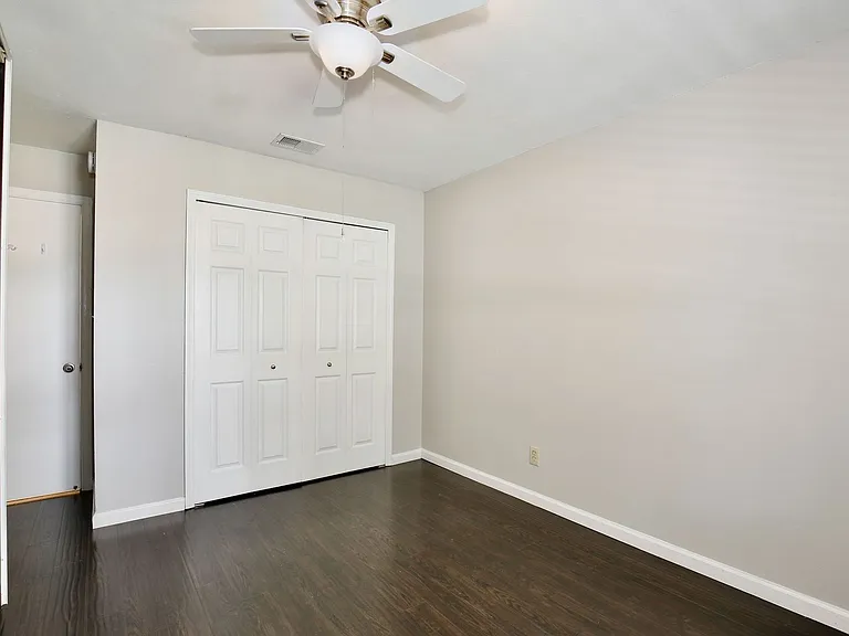 2942 Plaza Terrace Dr — Photo 12