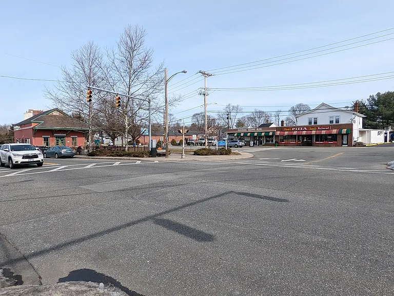 273 Bullocks Point Ave #5 — Photo 12