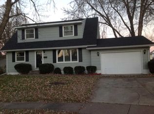 4085 Kings Ct, Bettendorf, IA