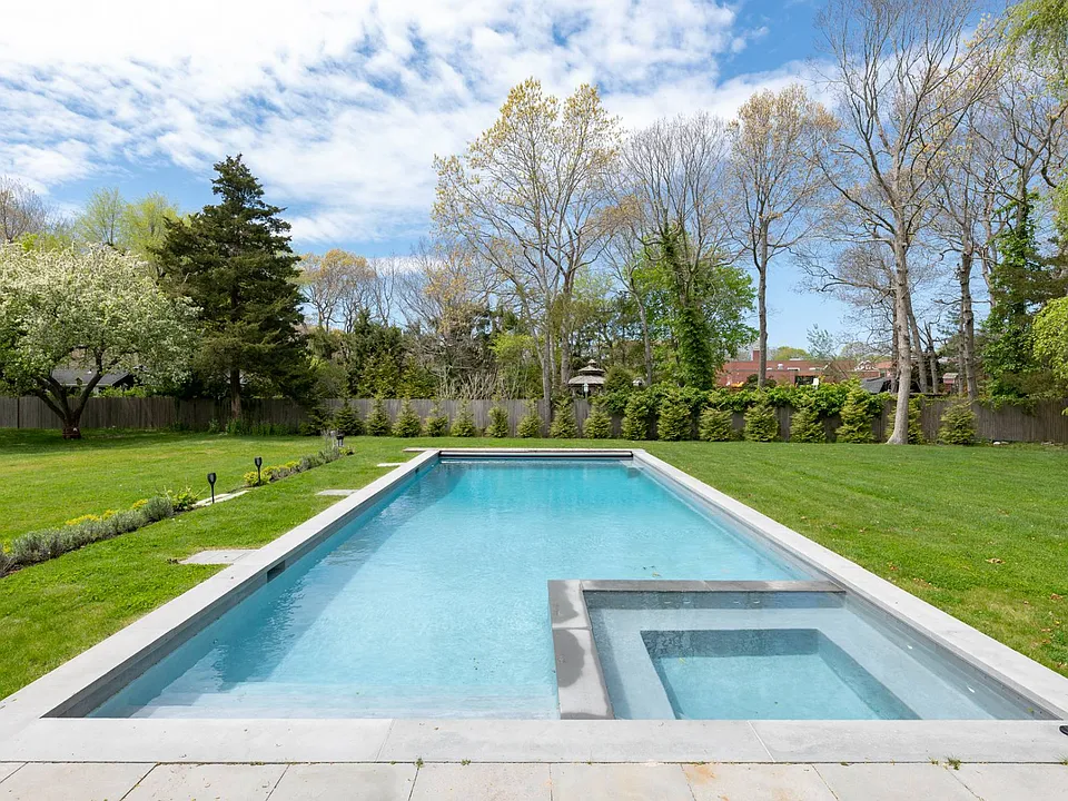 109 Lewis Rd