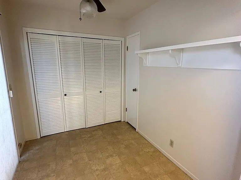 923 Greenfield Ave — Photo 16