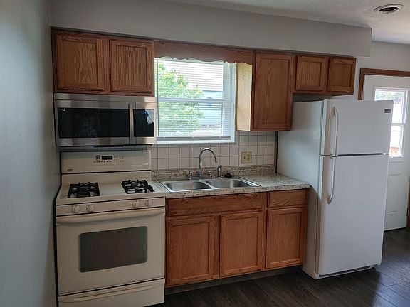 5th image of 76 Wildwood Dr #105