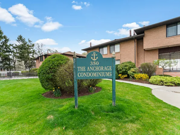 350 Grovers Avenue #8B, Bridgeport, CT 06605