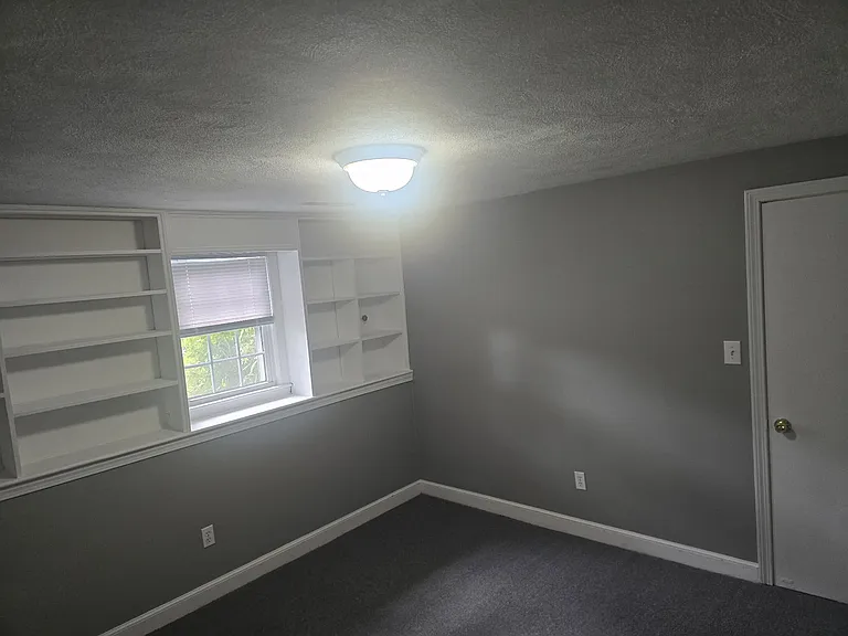 9 Putney Cir #B — Photo 8
