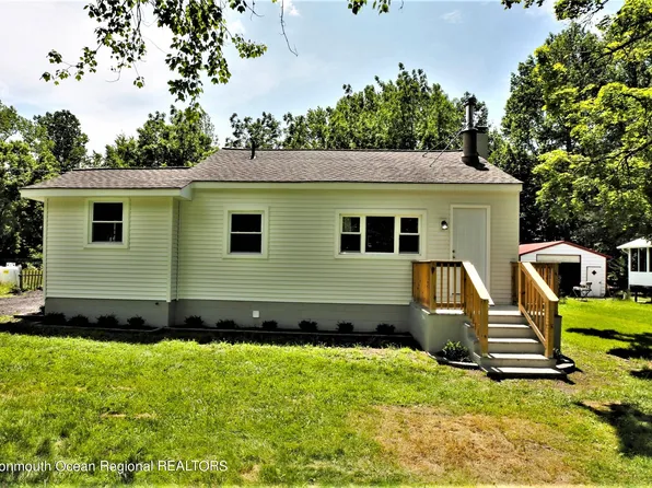 26 Hornerstown Road, Cream Ridge, NJ 08514