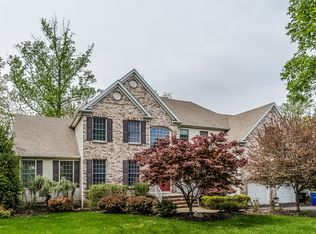 124 Top Of The World Way, Green Brook, NJ 08812