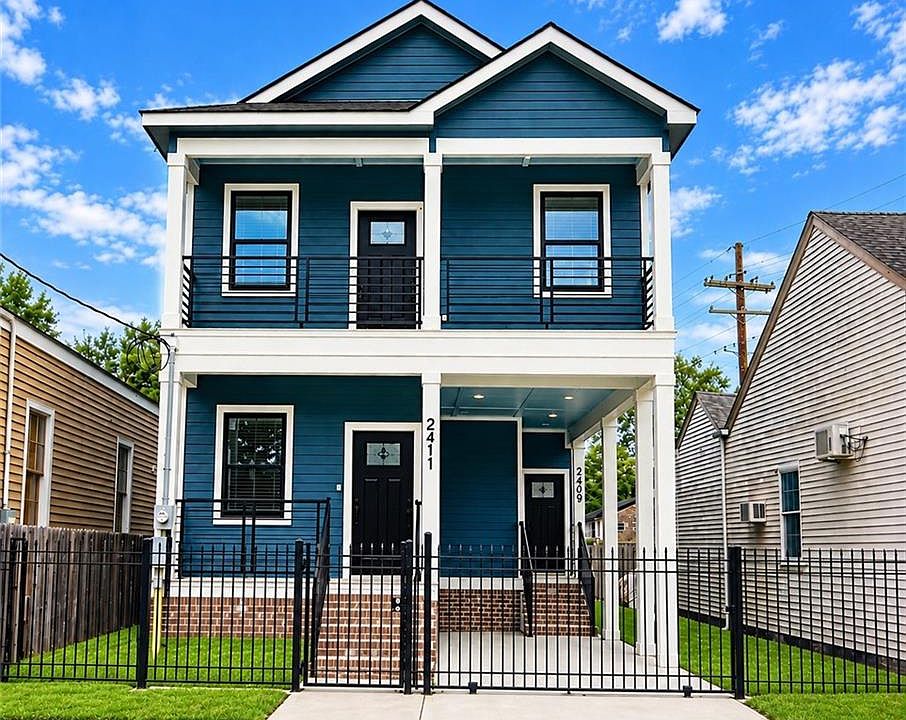1st image of 2409 1st St
