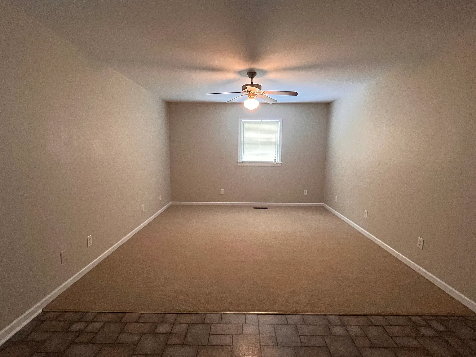 1 bed, 728 sqft, $1,095 — Photo 1