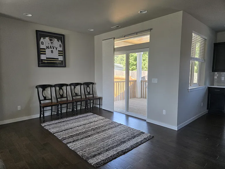 634 NW Gardenia Way — Photo 9