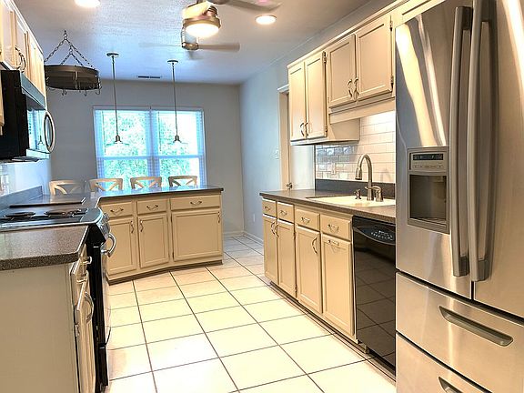 3rd image of 3421 Kings Neck Dr