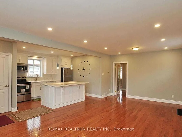 17 Crosland Dr #MAIN FL — Photo 6