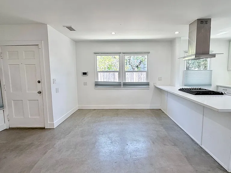 4232 Verdugo Rd — Photo 5