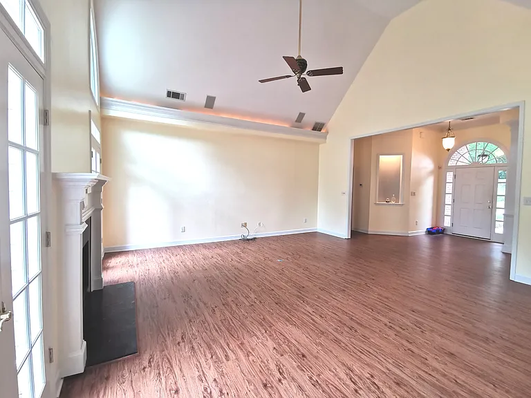 4009 Treemont Ln — Photo 15