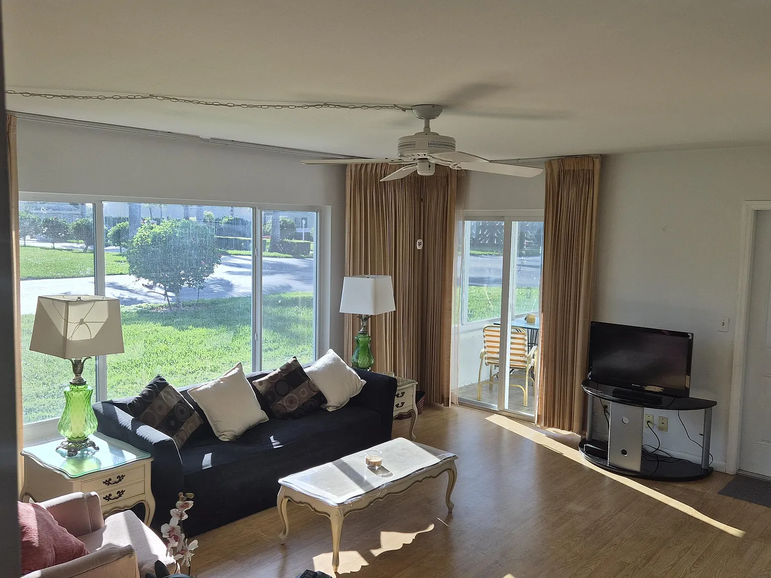 2 bed, 2.0 bath, 1104 sqft, $1,700 — Photo 1